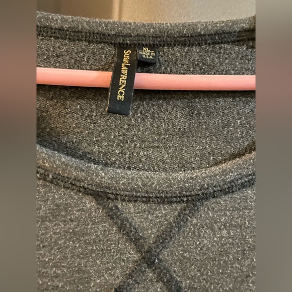 Susan Lawrence Grey Crewneck Sweater with Lace Shoulders -  XL - Picture 3 of 3